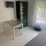 Vittoria Immobilier 12 -reglement Sur Place - Cheques Acceptes アパート