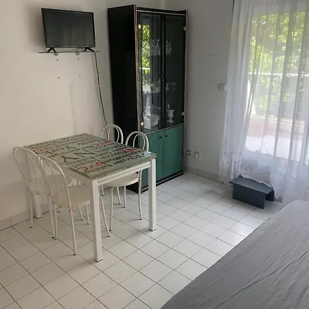 Vittoria Immobilier 12 -reglement Sur Place - Chèques Acceptés Appartamento