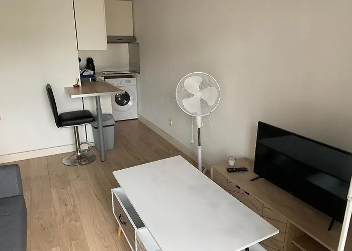 Vittoria Immobilier 12 -reglement Sur Place - Cheques Acceptes Apartamento *