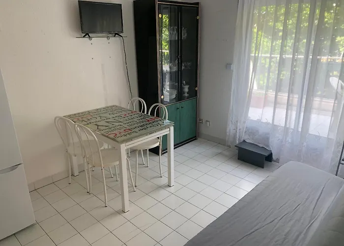 Vittoria Immobilier 12 -reglement Sur Place - Cheques Acceptes Apartamento